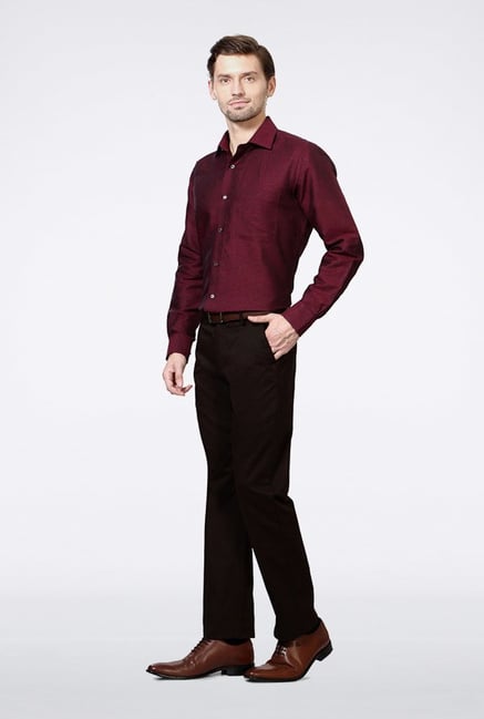 Van Heusen Maroon Solid Casual Shirt Van Heusen Maroon Solid Casual Shirt
