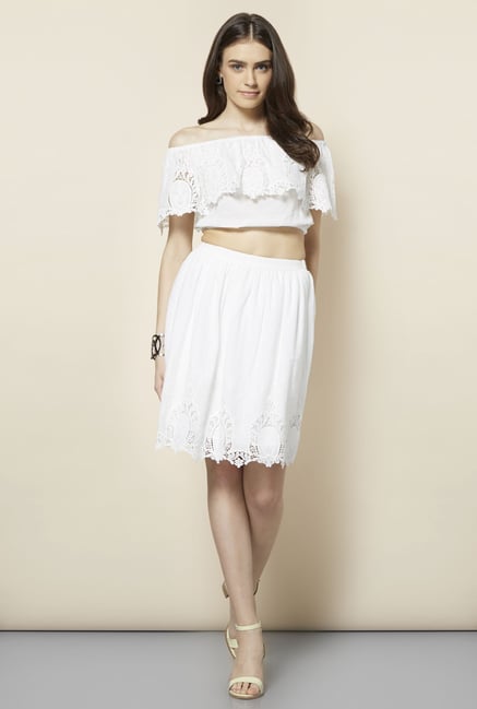FG-4 White Embroidery Top FG-4 White Embroidery Top