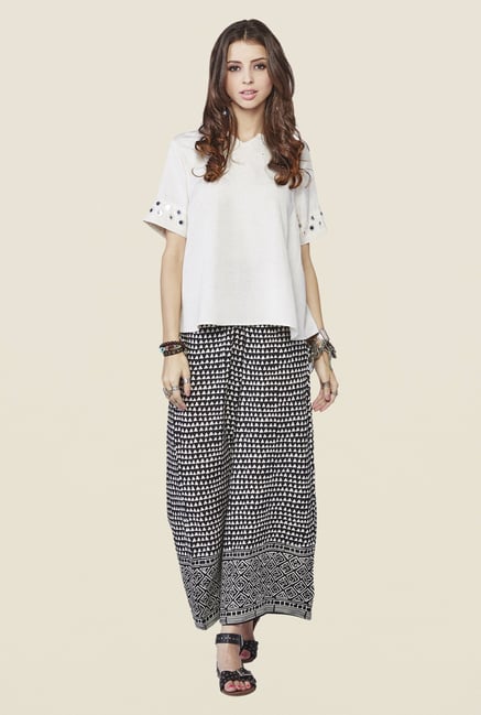 Global Desi Off White Texture Ara Top Global Desi Off White Texture Ara Top