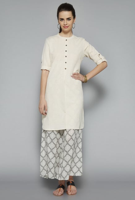 Utsa Off White Solid Regular Fit Kurta Utsa Off White Solid Regular Fit Kurta