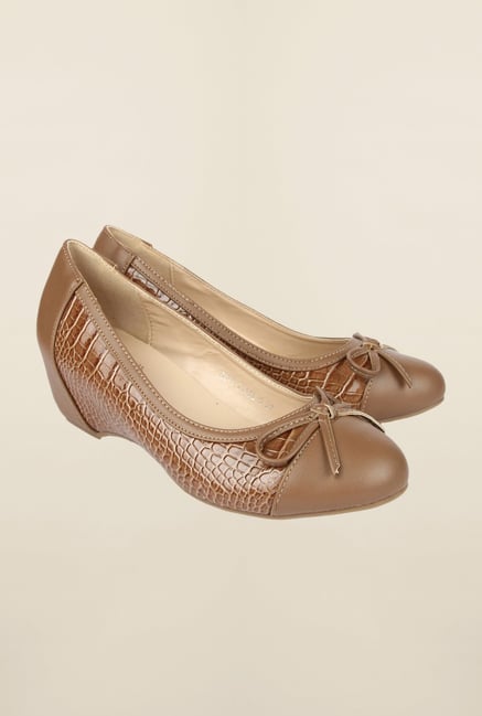 Cobblerz Beige Wedge Shoes Cobblerz Beige Wedge Shoes