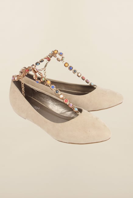 Cobblerz Beige Flat Shoes Cobblerz Beige Flat Shoes