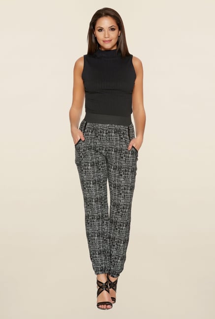 Quiz Black And White Scratch Print Harem Trousers Quiz Black And White Scratch Print Harem Trousers