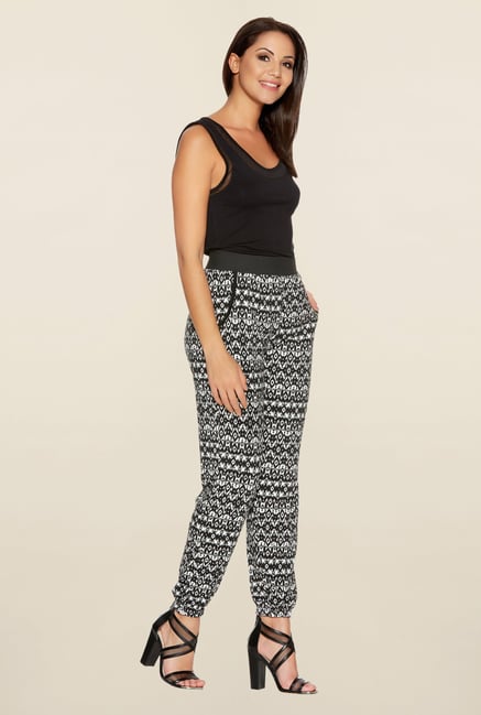 Quiz Black And White Scratch Print Harem Trousers Quiz Black And White Scratch Print Harem Trousers