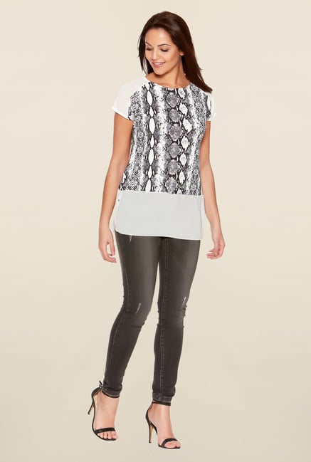 Quiz White & Black Snake Print Hem Top Quiz White & Black Snake Print Hem Top