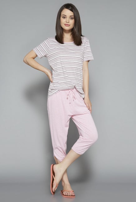 Intima Light Pink Solid Capri Set Intima Light Pink Solid Capri Set