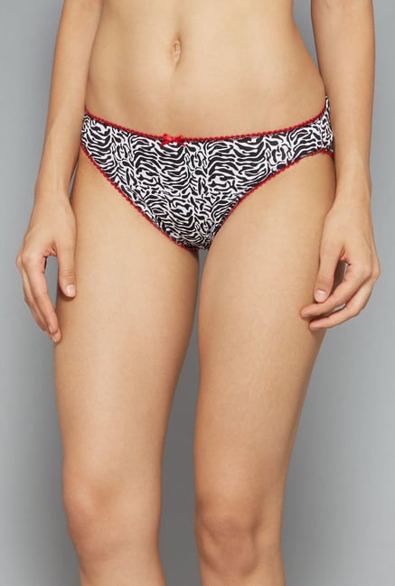 Wunderlove Black, Red Printed Panties (Pack Of 4) Wunderlove Black, Red Printed Panties (Pack Of 4)