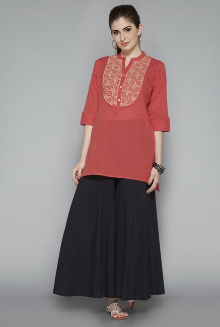 Utsa Coral Embroidered Cotton Kurti Utsa Coral Embroidered Cotton Kurti