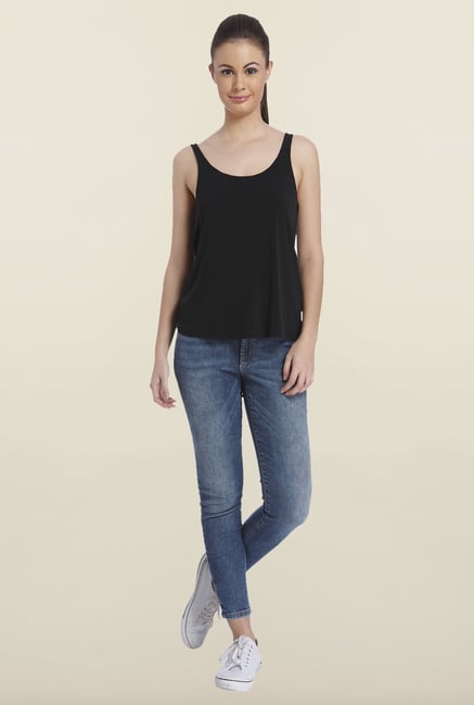 Only Black Solid Regular-fit Top Only Black Solid Regular-fit Top