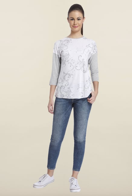 Only White Printed Regular Fit T-shirt Only White Printed Regular Fit T-shirt