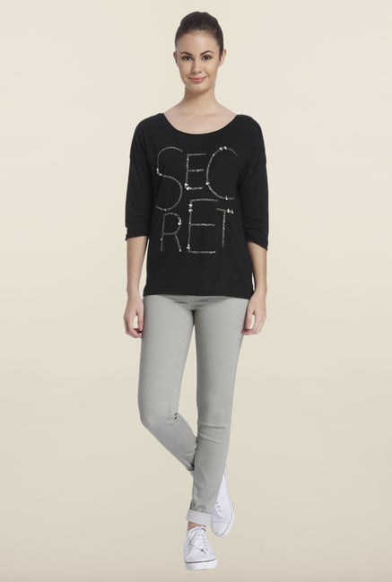 Only Black Embellished T-shirt Only Black Embellished T-shirt