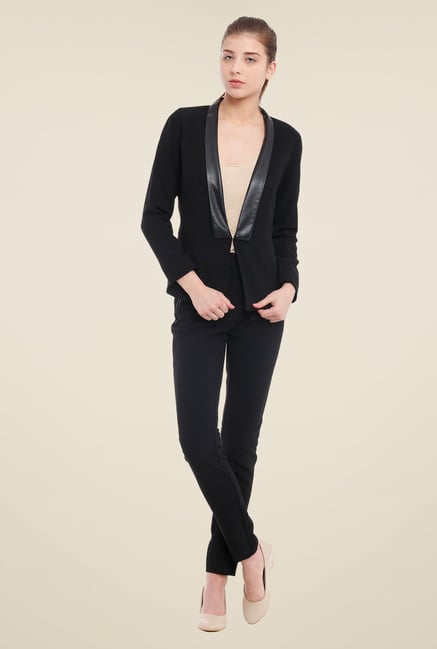 Avirate Black Solid Jacket Avirate Black Solid Jacket