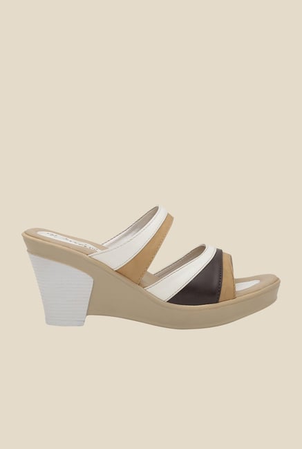 La Briza White & Beige Wedge Sandals La Briza White & Beige Wedge Sandals