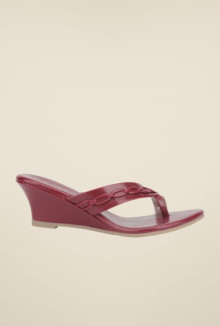 La Briza Maroon Toe Ring Sandals La Briza Maroon Toe Ring Sandals