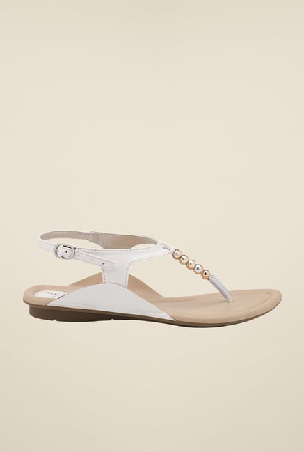 La Briza White Thong Sandals La Briza White Thong Sandals