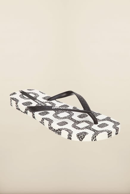 Ipanema Black & White Flip Flops Ipanema Black & White Flip Flops