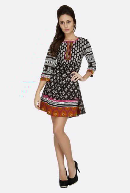 Fusion Beats Black Printed 3/4th Sleeves Tunic Fusion Beats Black Printed 3/4th Sleeves Tunic