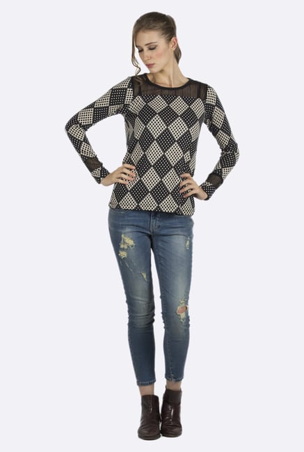 109 F Black Printed Top 109 F Black Printed Top