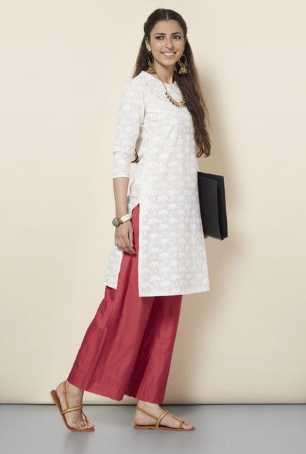Okhai Off White Printed Kurta Okhai Off White Printed Kurta