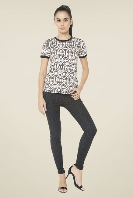 Globus Off White Round Neck Top Globus Off White Round Neck Top
