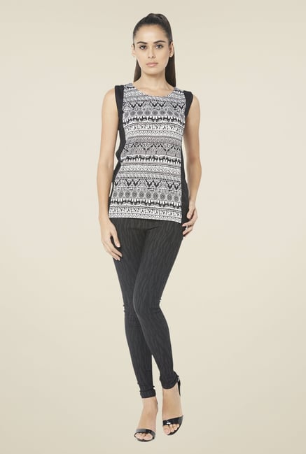 Globus Black Round Neck Top Globus Black Round Neck Top