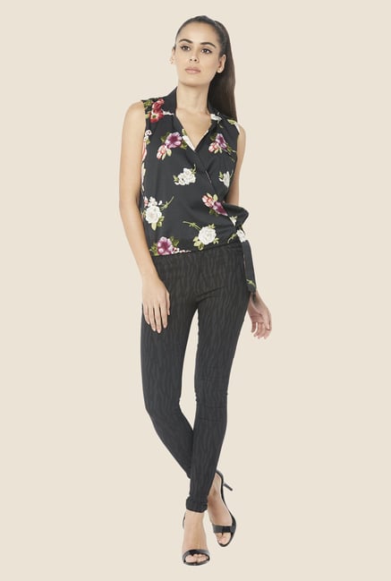 Globus Black Floral Print Sleeveless Top Globus Black Floral Print Sleeveless Top