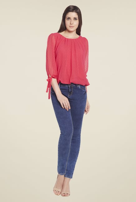 Globus Fuchsia Self Printed Top Globus Fuchsia Self Printed Top