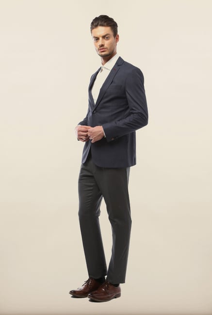 Van Heusen Grey Solid Blazer Van Heusen Grey Solid Blazer