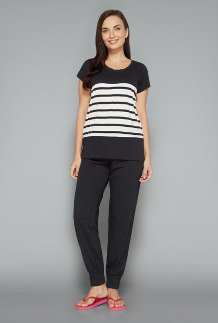 Intima by Westside Black Solid Pyjama Set Intima by Westside Black Solid Pyjama Set