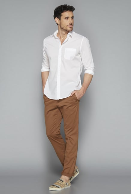 Westsport by Westside Brown Solid Chinos Westsport by Westside Brown Solid Chinos