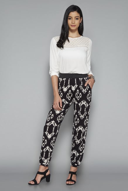 LOV by Westside White Solid Sadie Blouse LOV by Westside White Solid Sadie Blouse