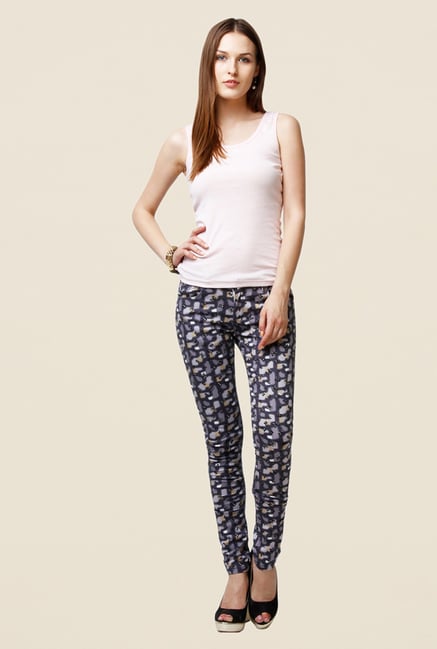 Yepme Estella Grey Printed Chinos Yepme Estella Grey Printed Chinos