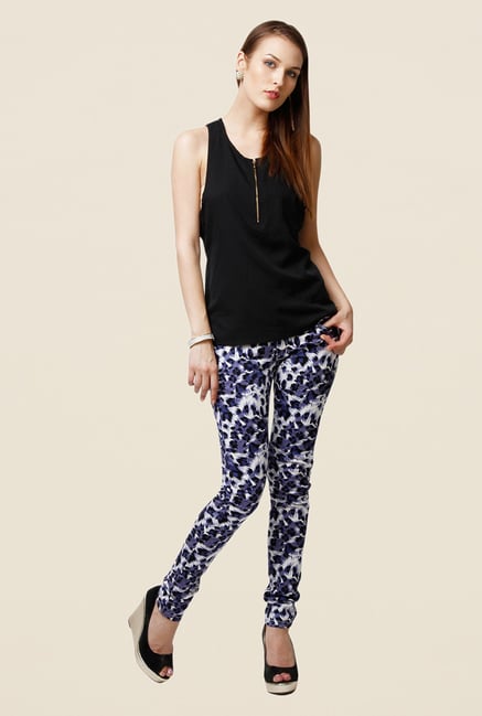 Yepme Estella Blue & White Animal Print Chinos Yepme Estella Blue & White Animal Print Chinos