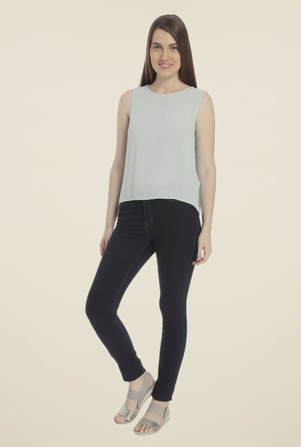 Vero Moda Light Blue Solid T-shirt Vero Moda Light Blue Solid T-shirt