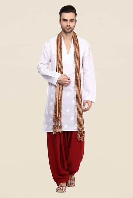Yepme Arne White Embroidered Kurta Yepme Arne White Embroidered Kurta