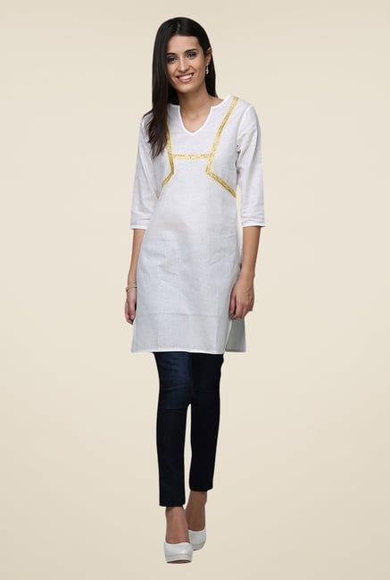Yepme White Viera Solid 3/4th Sleeves Kurti Yepme White Viera Solid 3/4th Sleeves Kurti