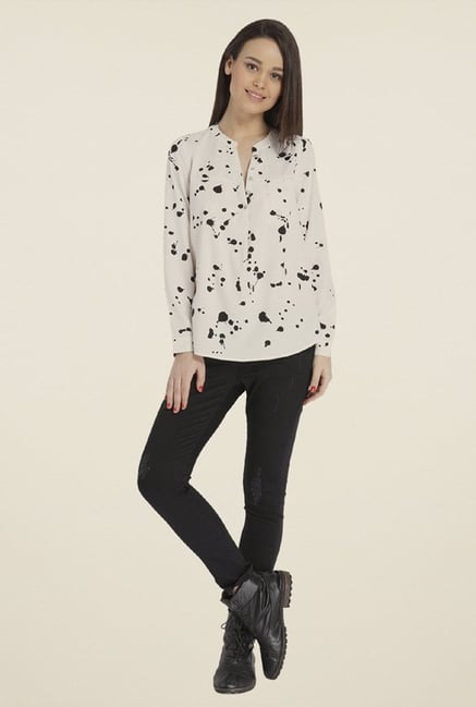 Only White Printed Top Only White Printed Top
