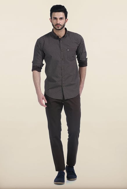 Basics Cub Brown Ornament Circle Dotted Slim Fit Shirt Basics Cub Brown Ornament Circle Dotted Slim Fit Shirt