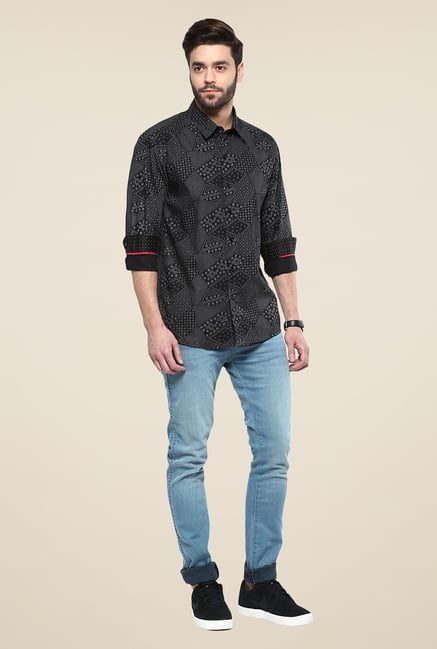 Yepme Black Steve Printed Full-sleeved Party Shirt Yepme Black Steve Printed Full-sleeved Party Shirt