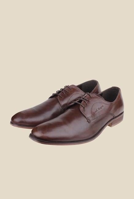 Red Tape Brown Derby Shoes Red Tape Brown Derby Shoes