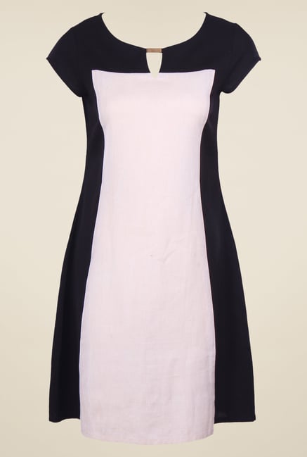 W Black Solid Dress W Black Solid Dress