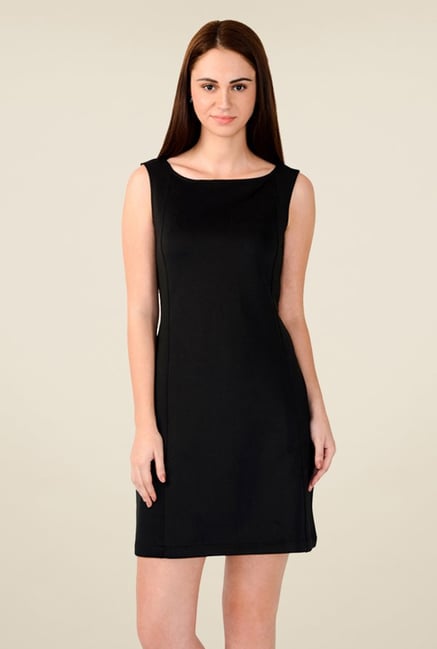 W Black Solid Dress W Black Solid Dress