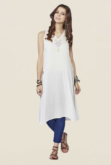 Global Desi Off-white Solid Sleeveless Kurta Global Desi Off-white Solid Sleeveless Kurta