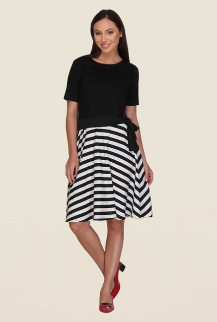 Kaaryah Black & White Printed Dress Kaaryah Black & White Printed Dress