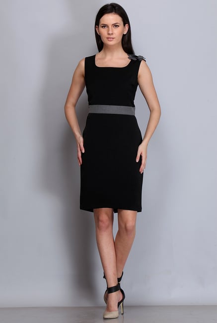 Kaaryah Black & Grey Solid Dress Kaaryah Black & Grey Solid Dress