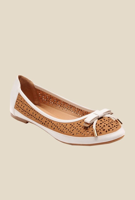 Bruno Manetti Camel & White Flat Ballets Bruno Manetti Camel & White Flat Ballets
