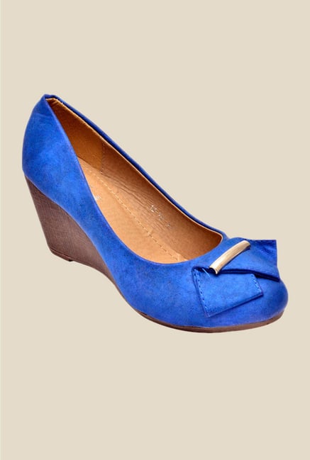 Bruno Manetti Blue Wedge Heeled Pumps Bruno Manetti Blue Wedge Heeled Pumps