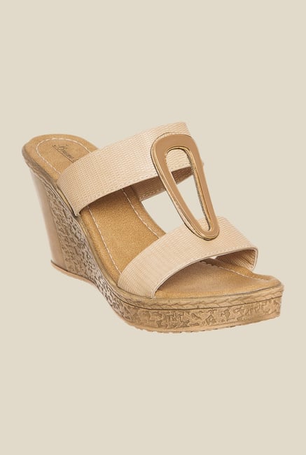 Bruno Manetti Beige Wedge Heeled Sandals Bruno Manetti Beige Wedge Heeled Sandals