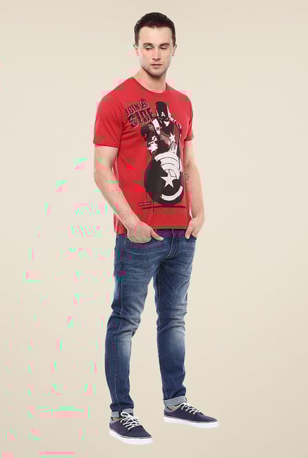 Yepme Marvel Civil War Red Graphic Printed T Shirt Yepme Marvel Civil War Red Graphic Printed T Shirt