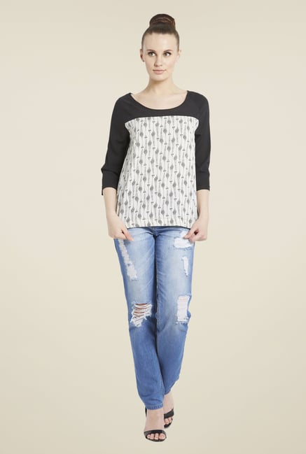 Globus Off -White & Black Printed Top Globus Off -White & Black Printed Top